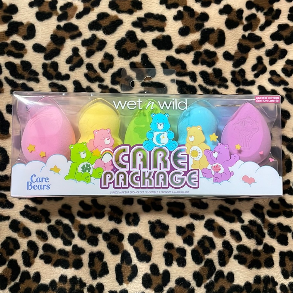 2022 Wet N Wild CARE BEARS 💗 Makeup Sponge Set Color Changing  Limited Edition